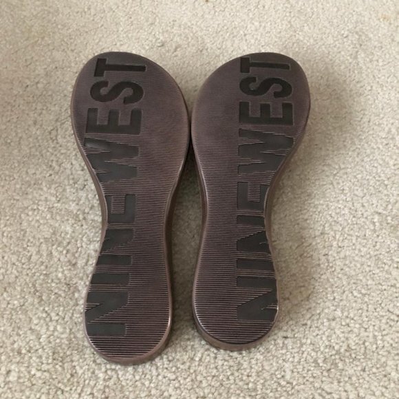 Nine West - Women's Slip On/Glide Sandals - Silver -Size 9.5M - New in box - Picture 6 of 7